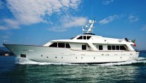 Motor Yacht Mrs WHITE